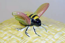 Bee finial