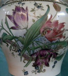 Carlton Ware Blushware Tulips biscuit barrel detail