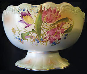 Carlton Ware Blushware Tulips salad bowl
