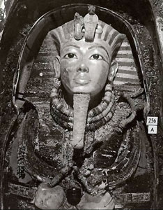 Tut's mask © Griffith Institute, University of Oxford